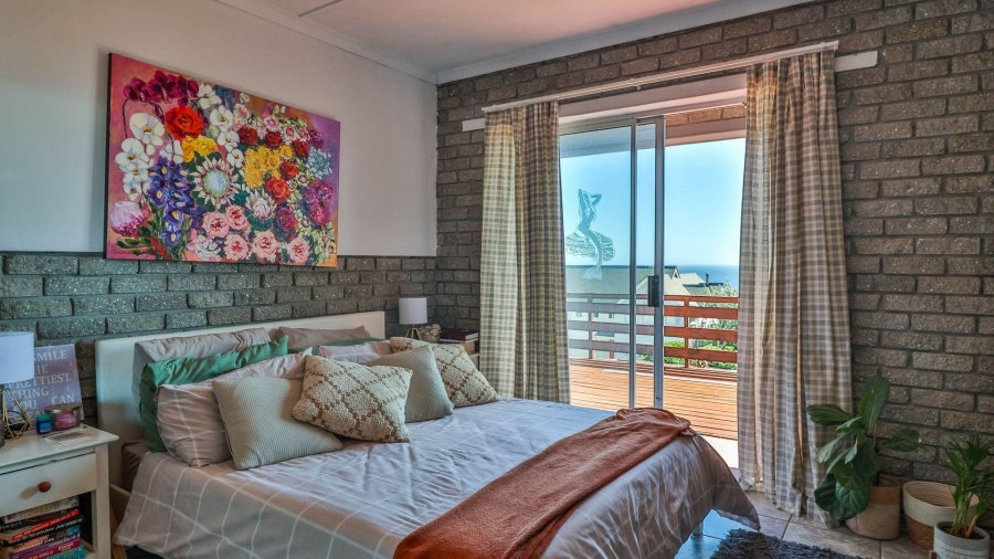 6 Bedroom Property for Sale in De Kelders Western Cape